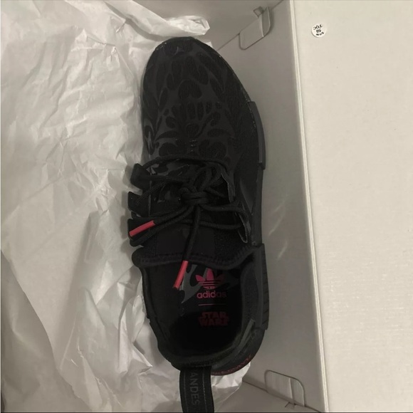 ✨Host pick✨Adidas limited NMD R1 Star Wars X Nanzuka X Black Sneakers - Picture 4 of 10